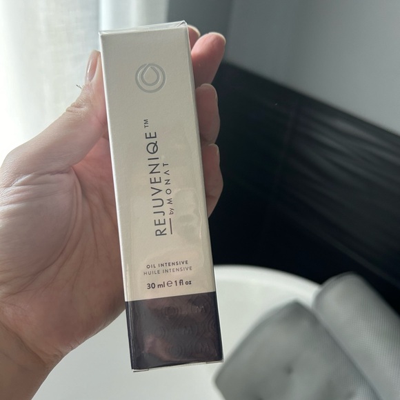 Rejuveniqe By Monat - Picture 4 of 5